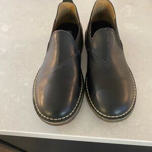 Blundstone shoes, black leather, size 7.5, never worn